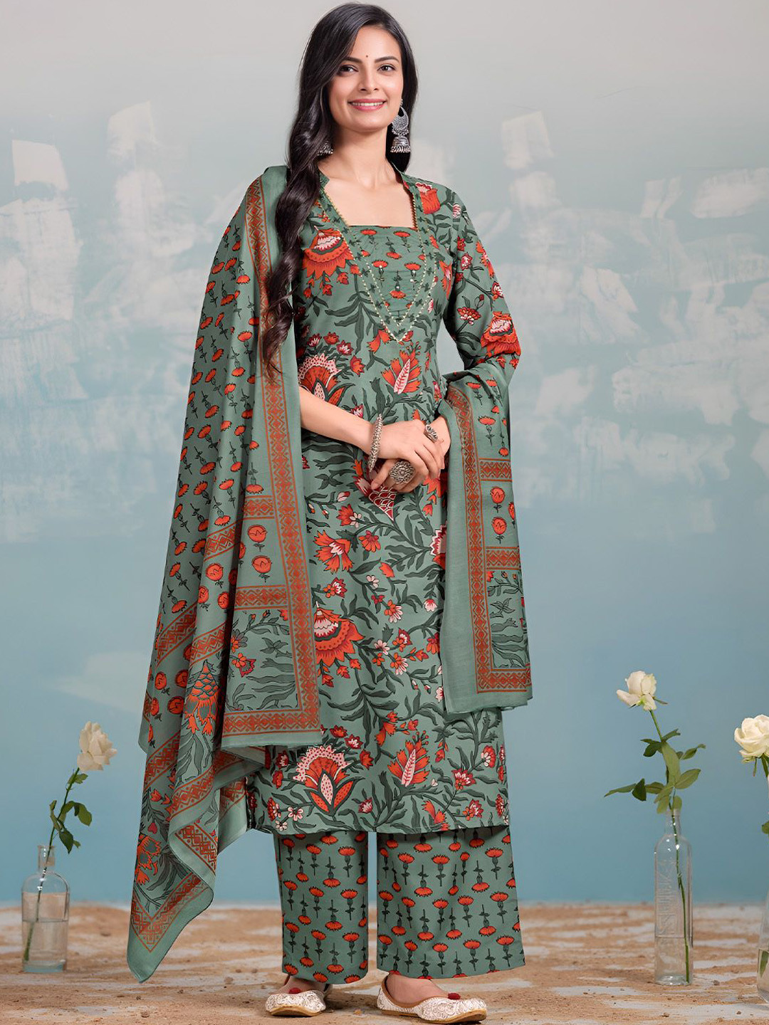 Varanga Women Floral Printed Regular Kurta with Trousers & With Dupatta