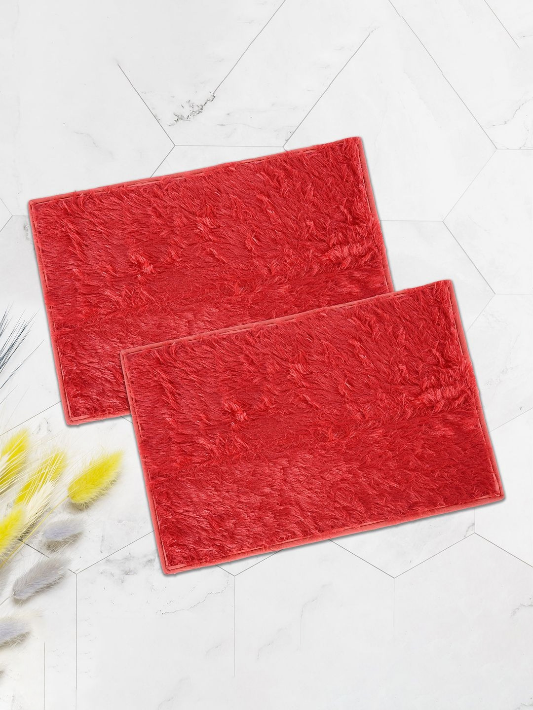 Aura  2 Pieces Red Furry Anti-Skid Doormats