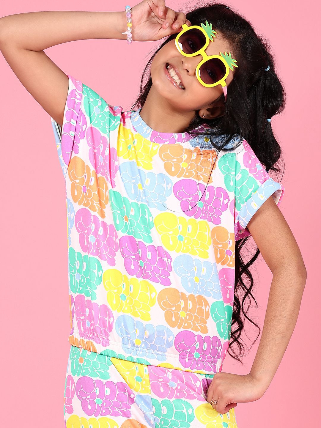 V-Mart Girls Abstract Printed Pure Cotton T-shirt With Trousers