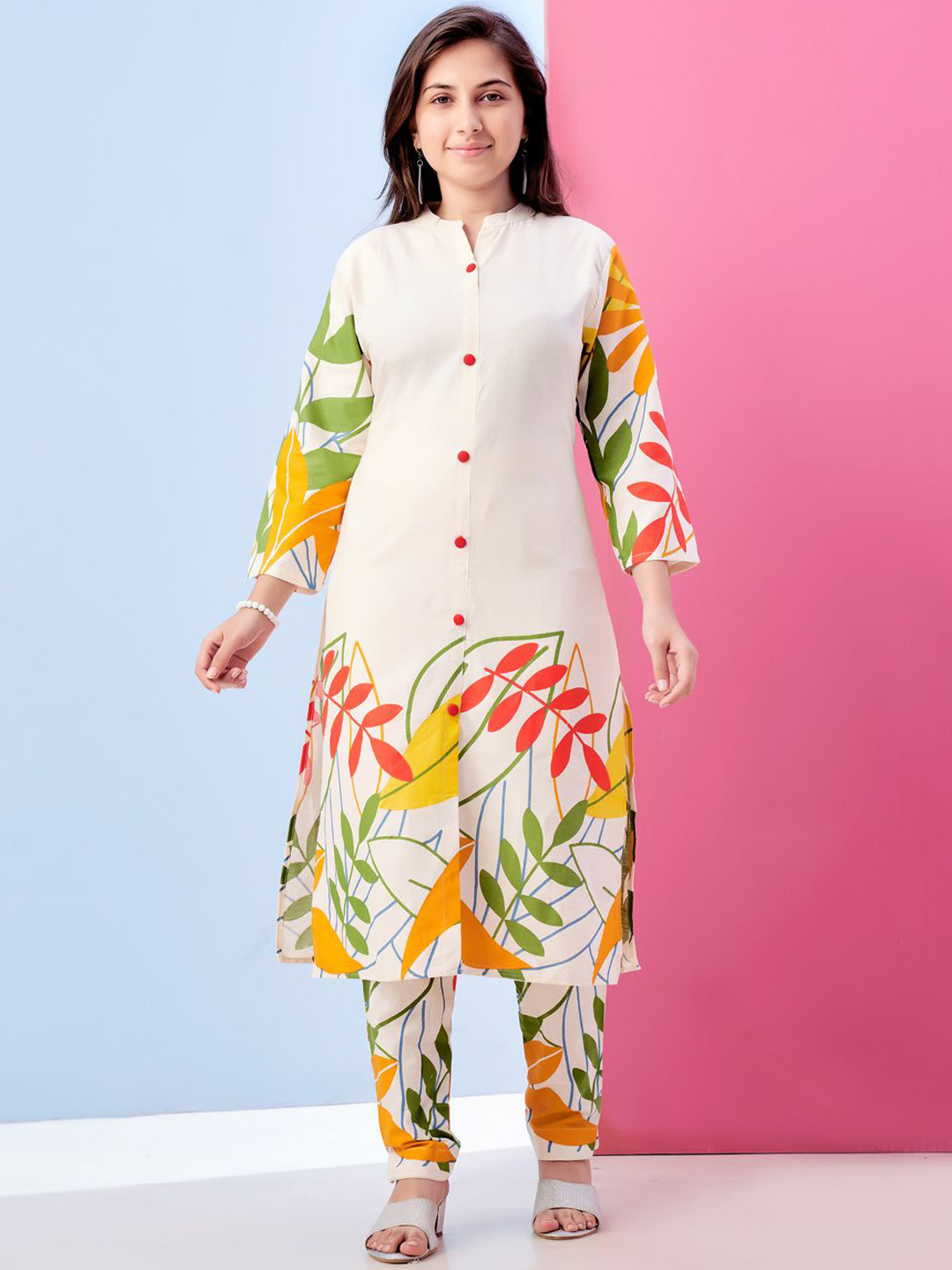 Sangria Girls Floral Printed Mandain Collar Pure Cotton Straight Kurta With Trousers
