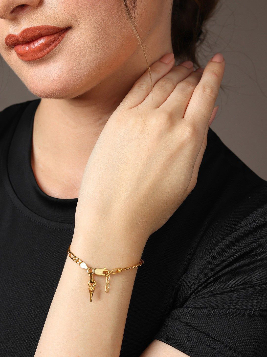 Metronaut Sterling Silver Gold-Plated Link Bracelet With Gada Symbol Pendant