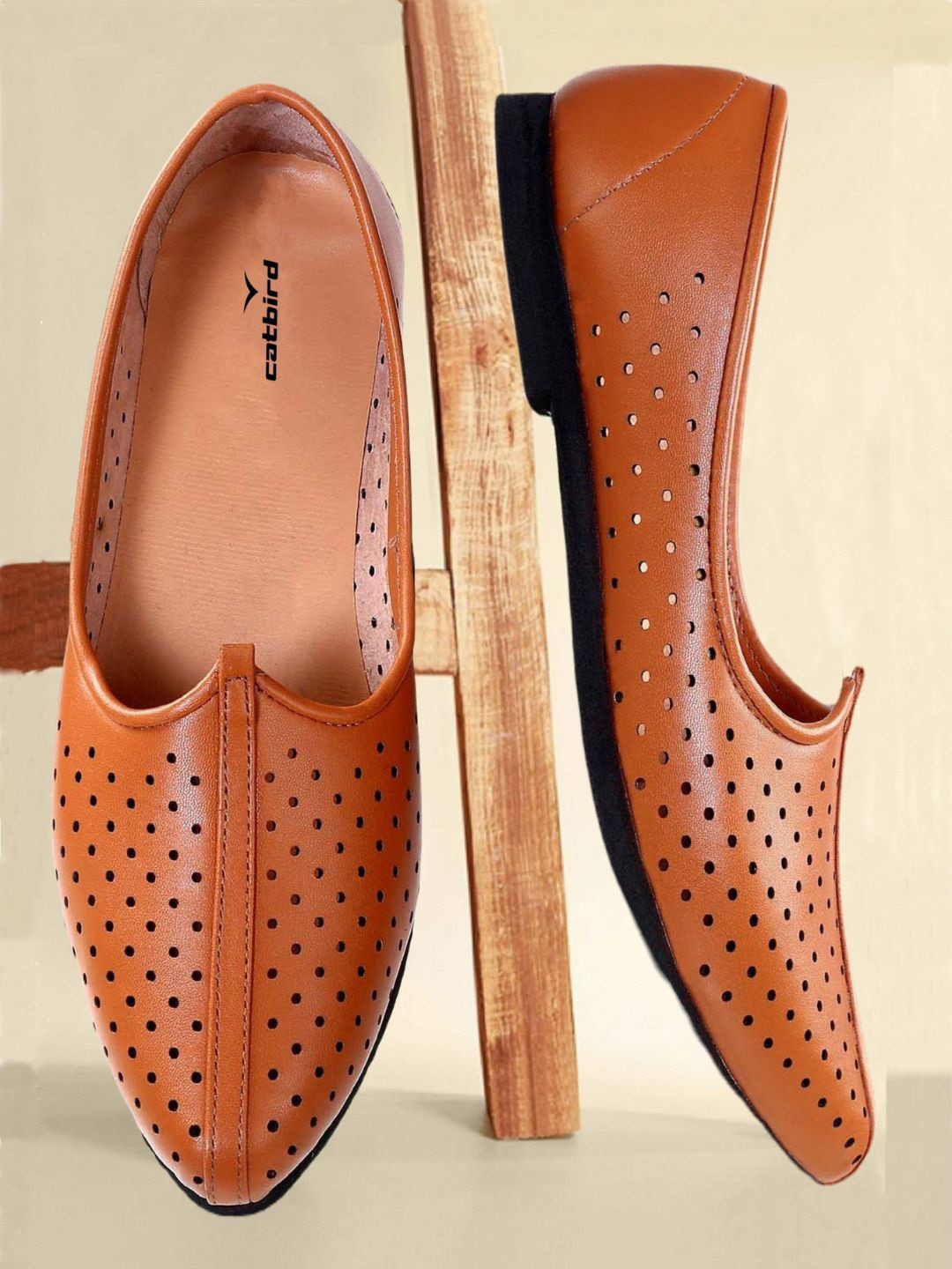 CATBIRD Men Pointed Toe Laser Cuts Mojaris