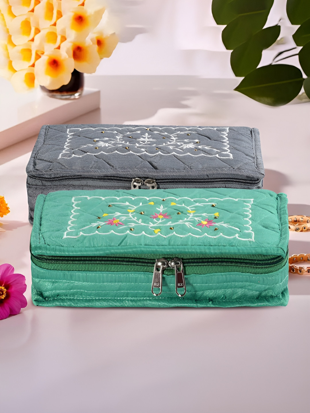 Aura Grey and Green 2 Pieces Embroidered 7-Compartments Jewellery Organisers