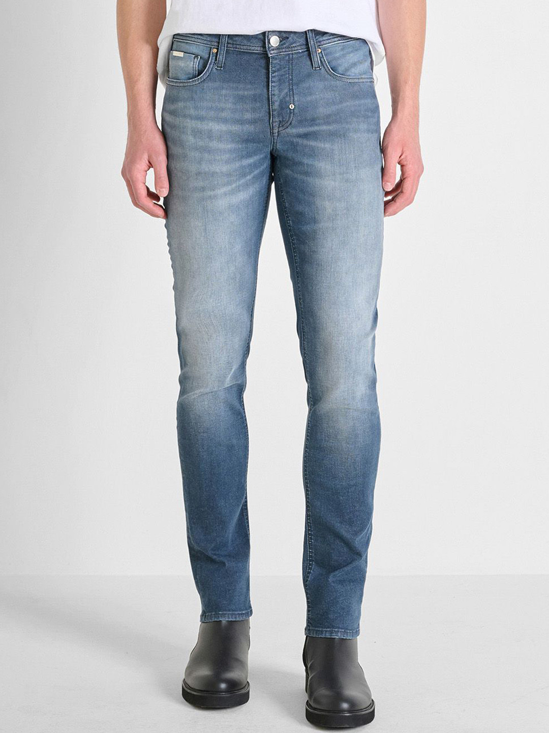 Antony Morato Men Tapered Fit Heavy Fade Mid-Rise Jeans