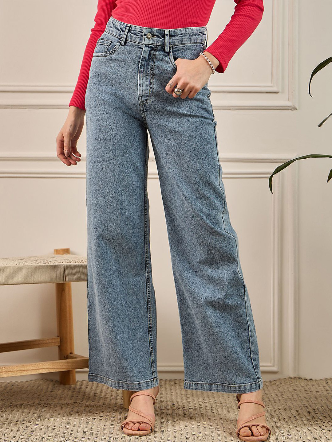 ZUMMER Women Straight Fit High-Rise Light Fade Stretchable Jeans