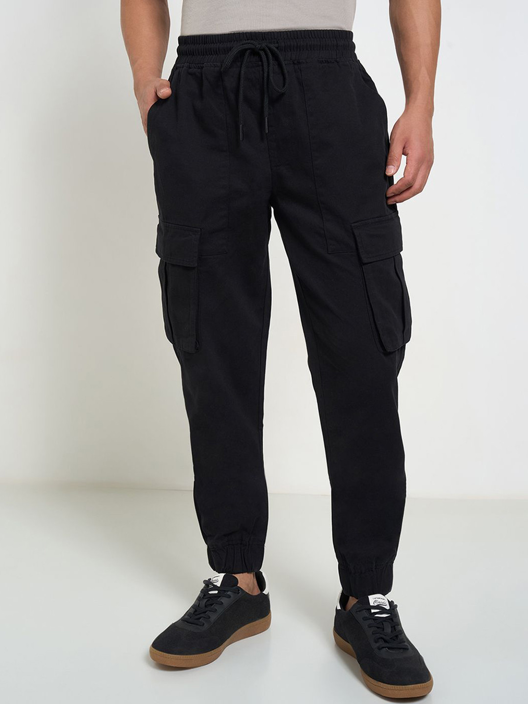 People Men Mid-Rise Cargo Styles Joggers Trousers