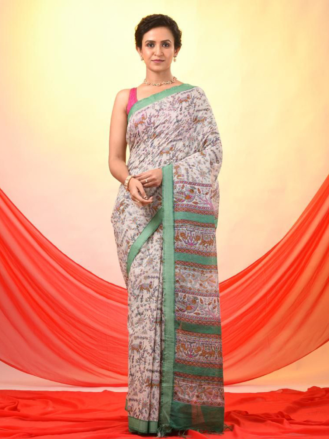 VIBHAVARI Ethnic Motifs White Blended Cotton Traditional Madhubani printed Zari saree