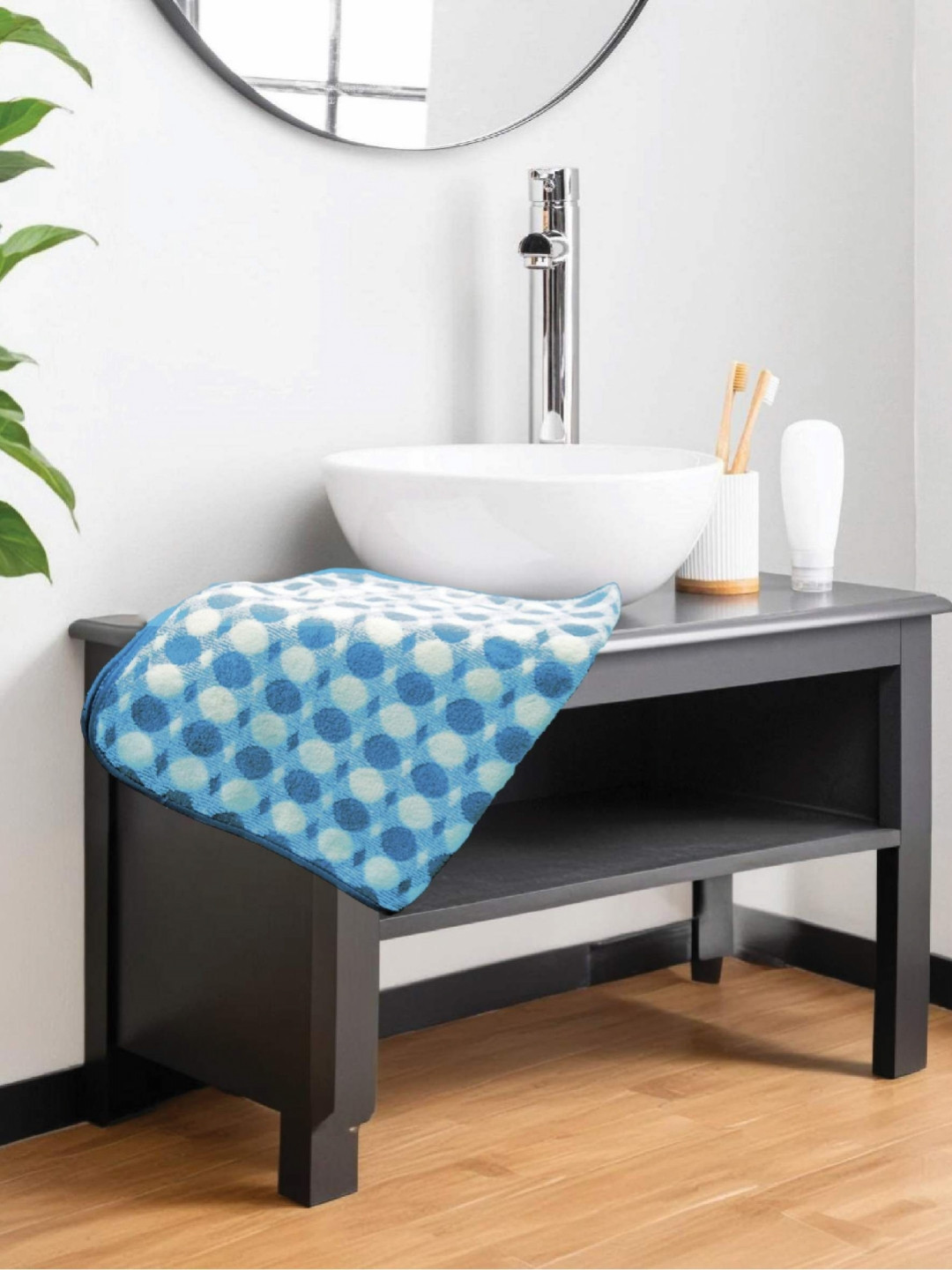 HOUSSE 4 Pieces Blue & White Printed Microfibre 350 GSM Hand Towels