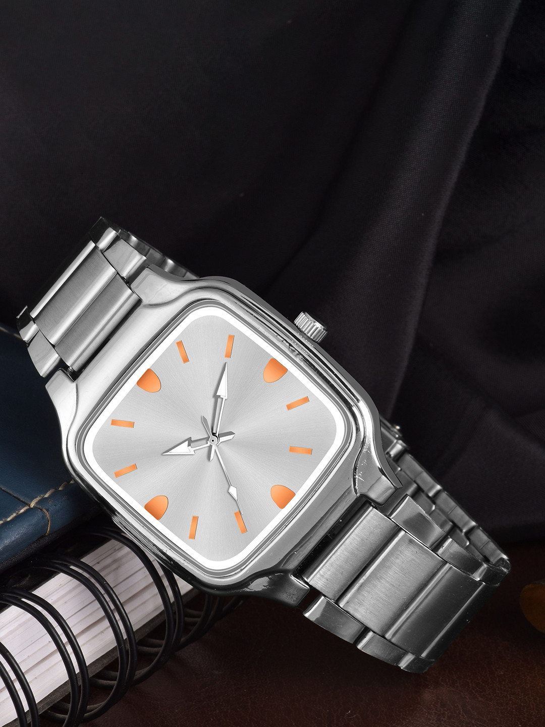 SZN Men Patterned Dial & Stainless Steel Straps Analogue Watch Thar SilverSZN