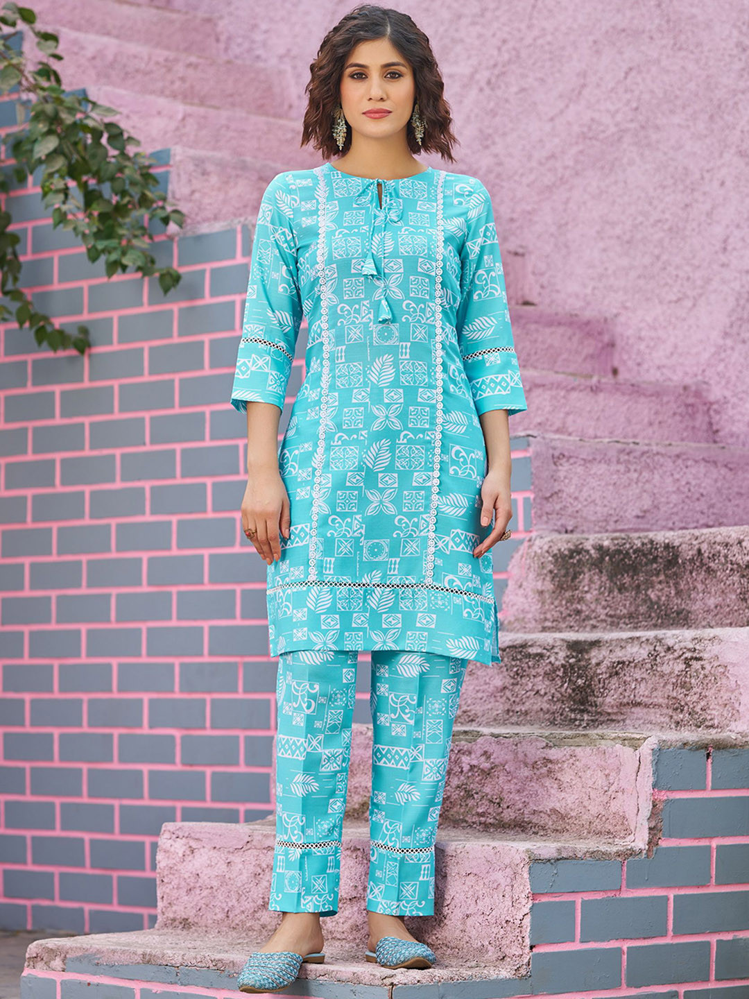 VIBE VISION Printed Three-Quarter Sleeves Tunic With Trouser