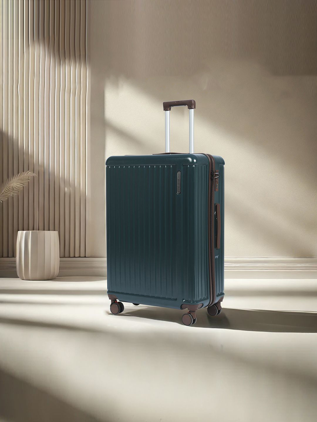 MOVE-MEANT Textured Hard-Sided Small Trolley Bag