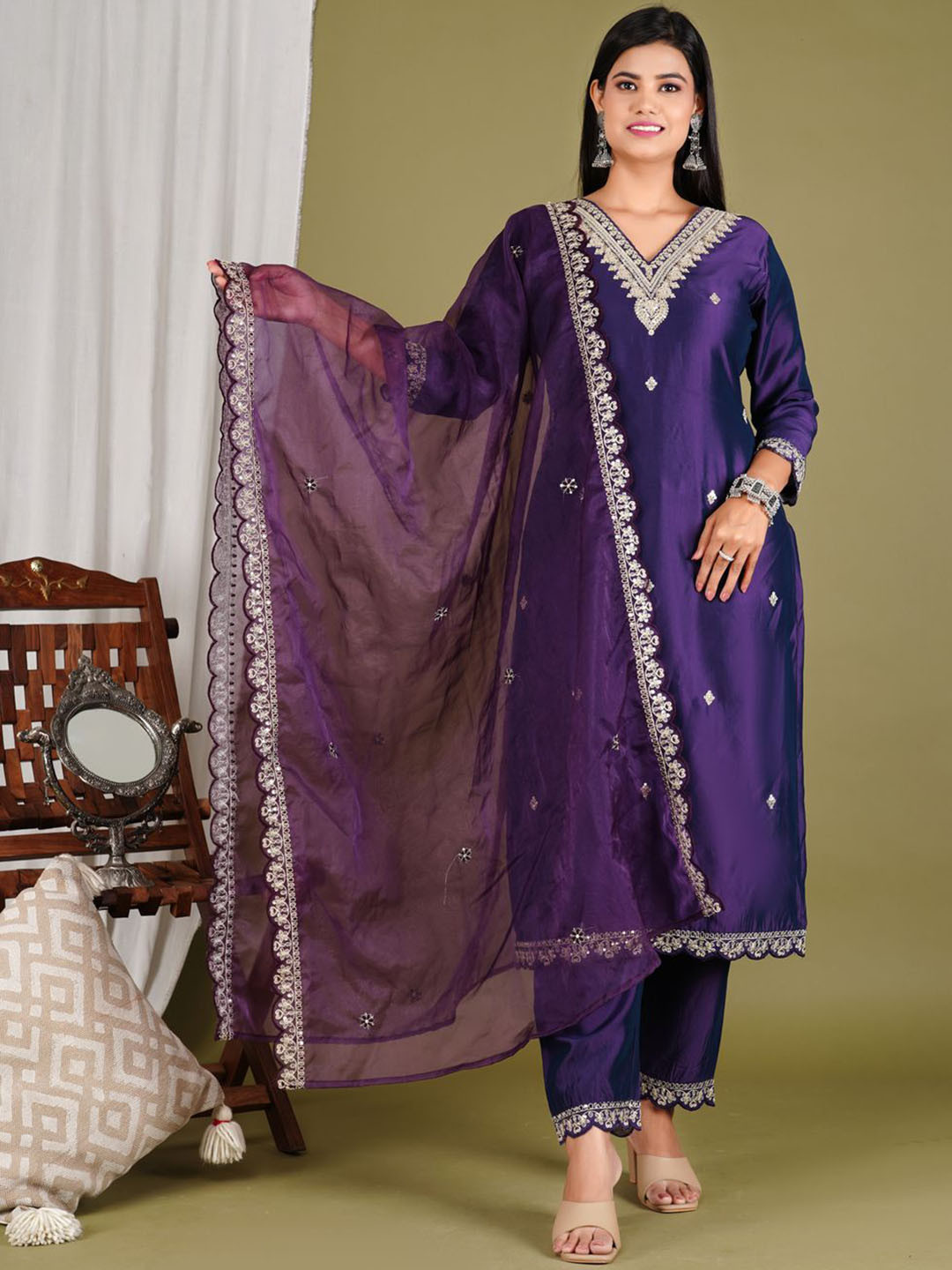 Loyster Floral Embroidered Sequinned Pure Silk Straight Kurta With Trousers & Dupatta