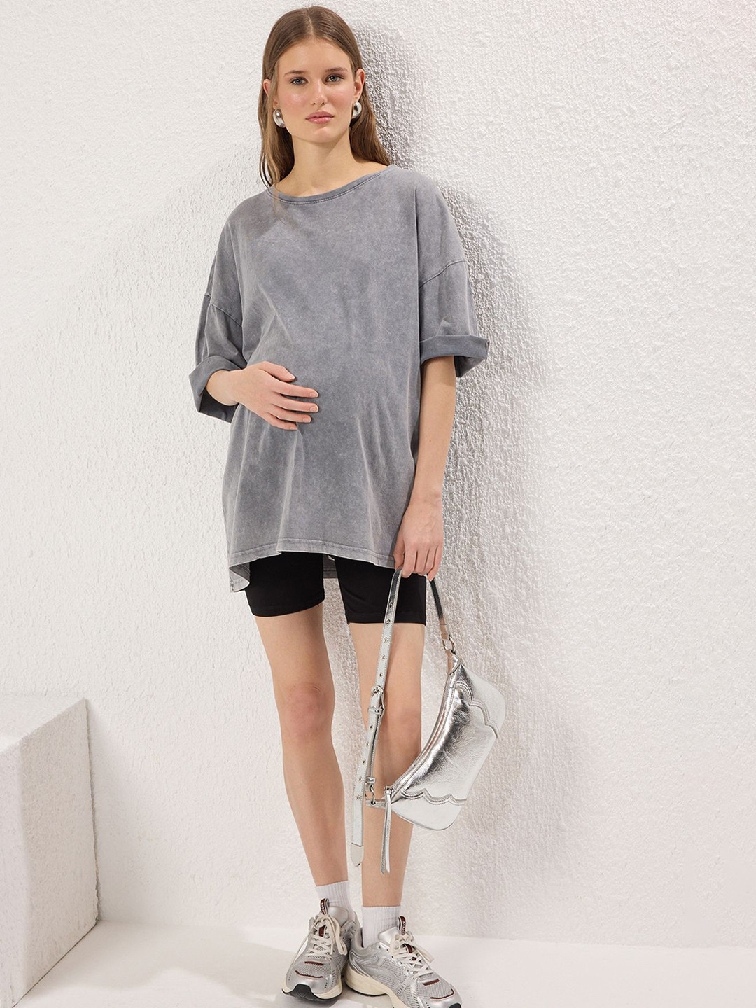 Trendyol Maternity Mid-Rise Regular Fit Regulsr Shorts