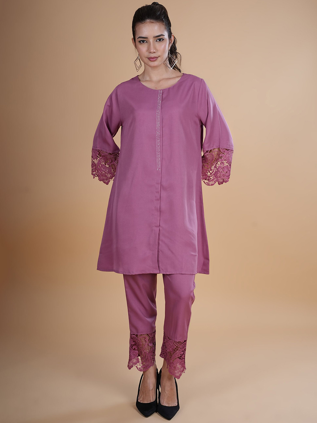 BAESD Solid Round Neck Straight Kurta With Trousers