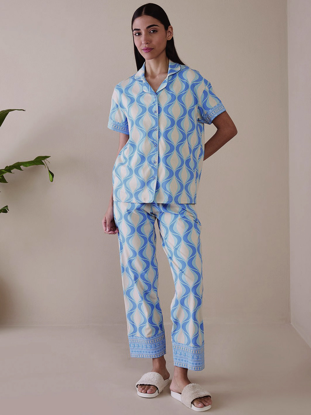 Sweet Dreams Women Shirt Coller Printed Night suit