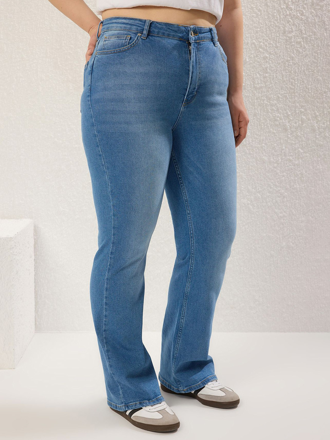 Trendyol Women Plus Size Mid-Rise Clean Look Bootcut Jeans