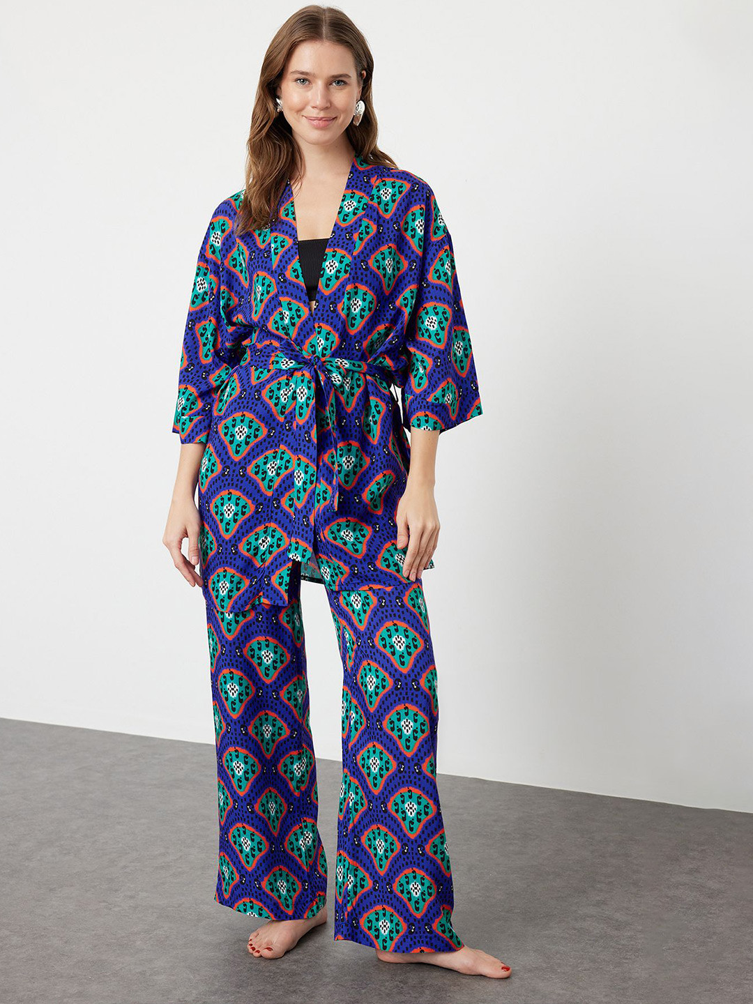 Trendyol Quirky Printed Shawl Neck Coat & Trousers