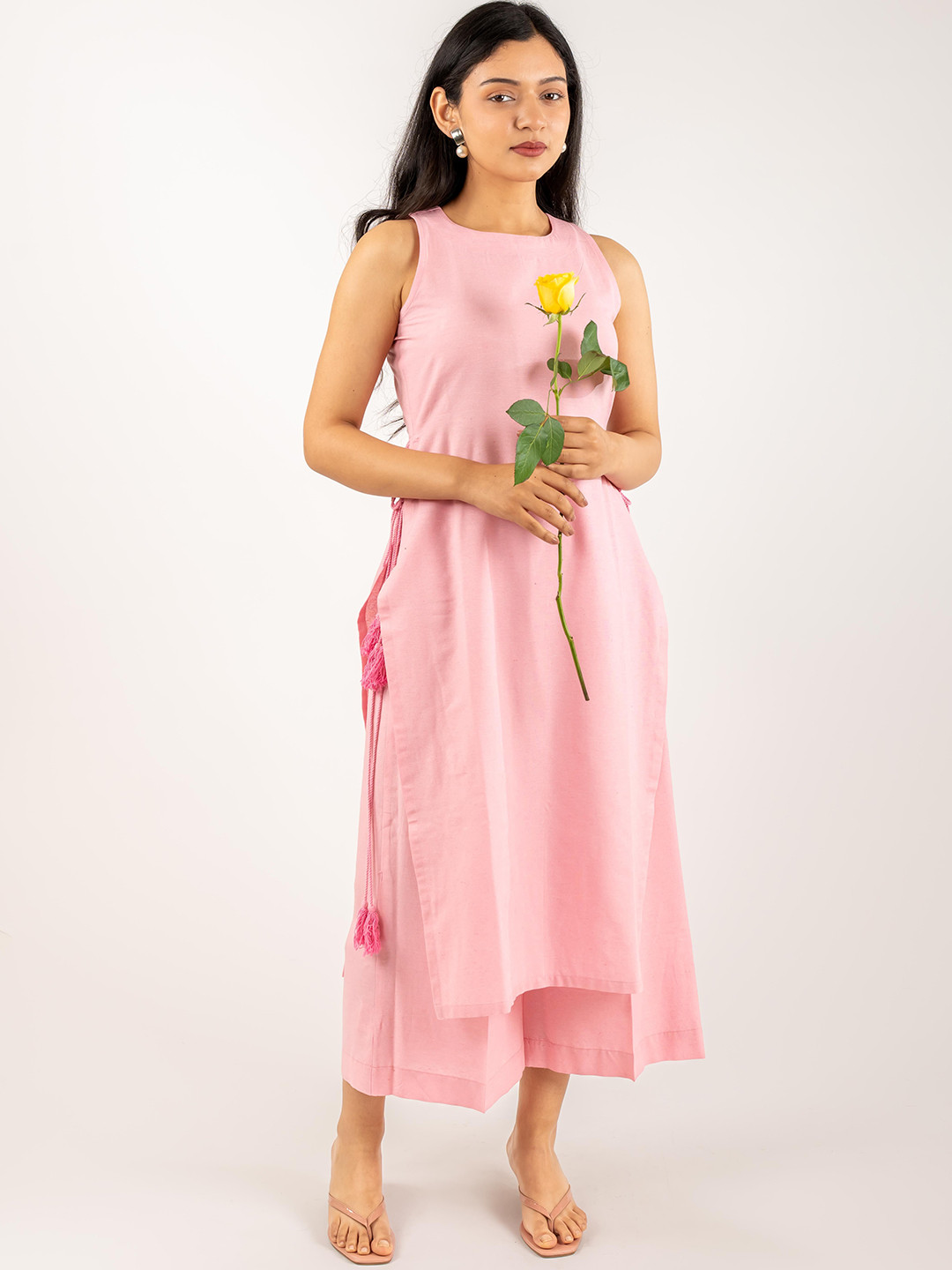 MONOMEE High Slit Sleeveless Pure Cotton Straight Kurta With Palazzos