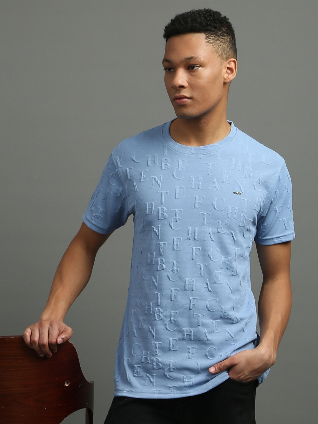 FROSEN FOX Men Self Design Round Neck T-shirt