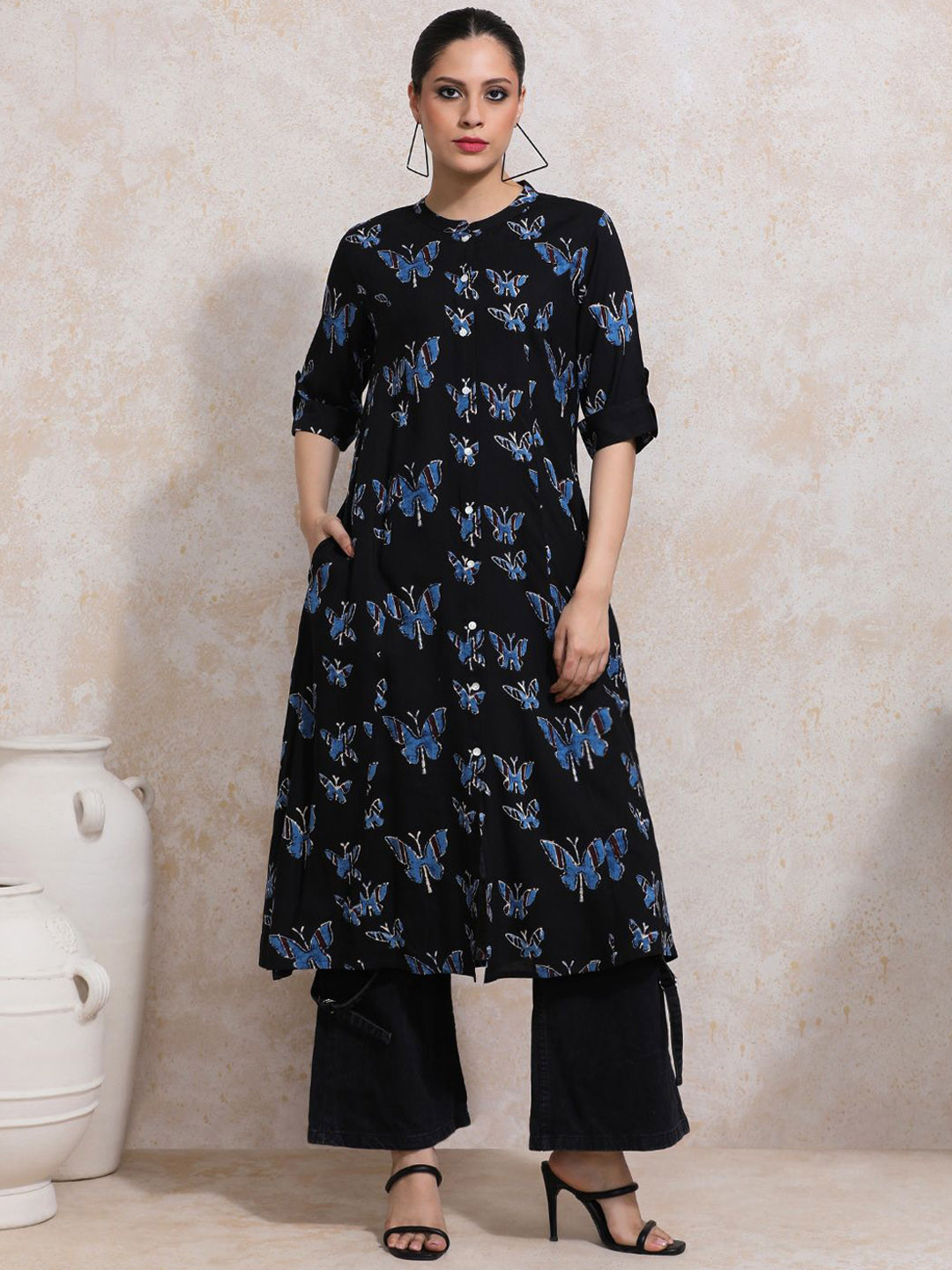 Moara Butterfly Printed Mandarin Collar Rolled-Up Sleeves A-Line Kurta