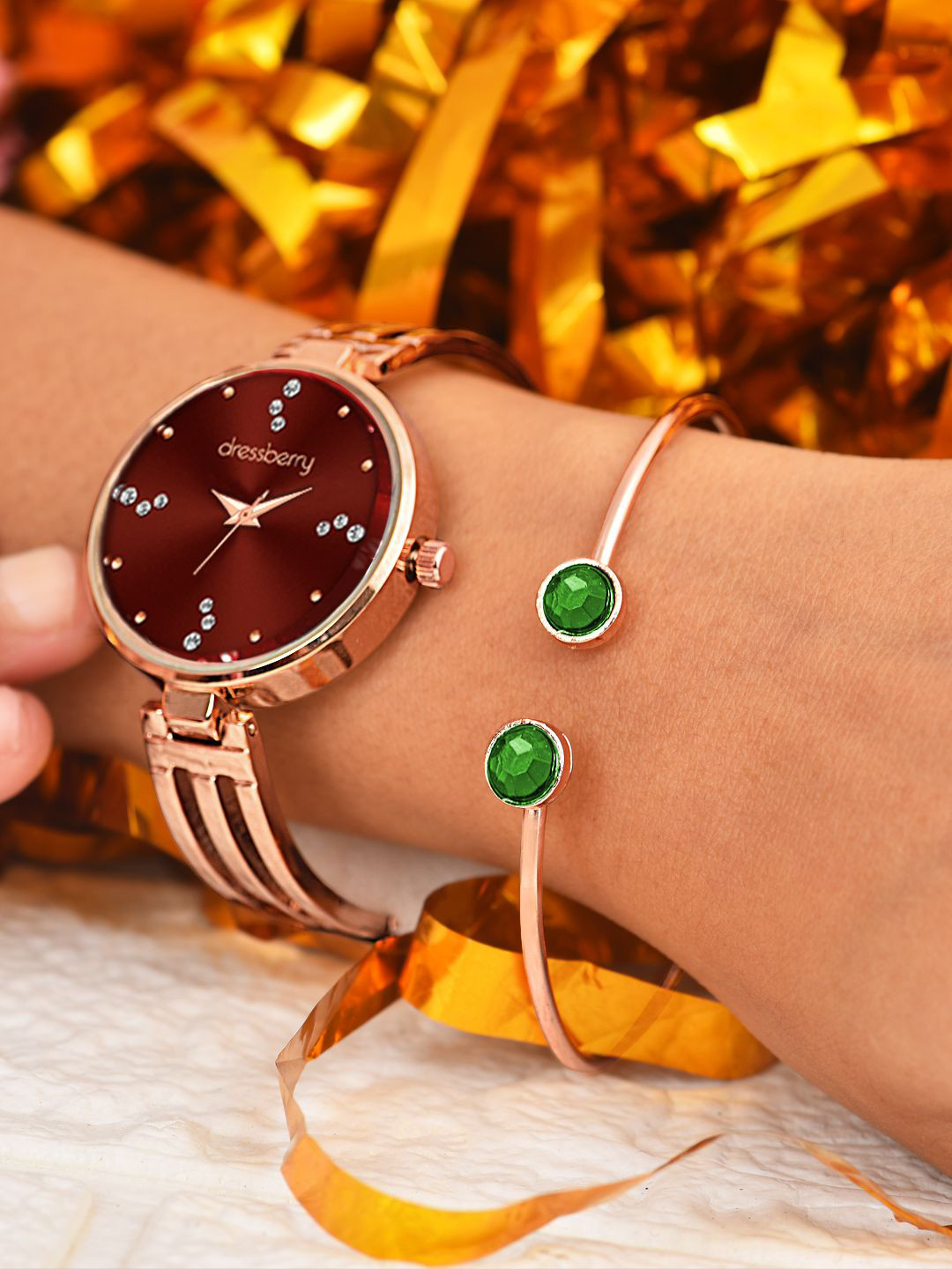 Dressberry Women Embellished Analogue Watch & Bracelet  BSet25 Set Set-26