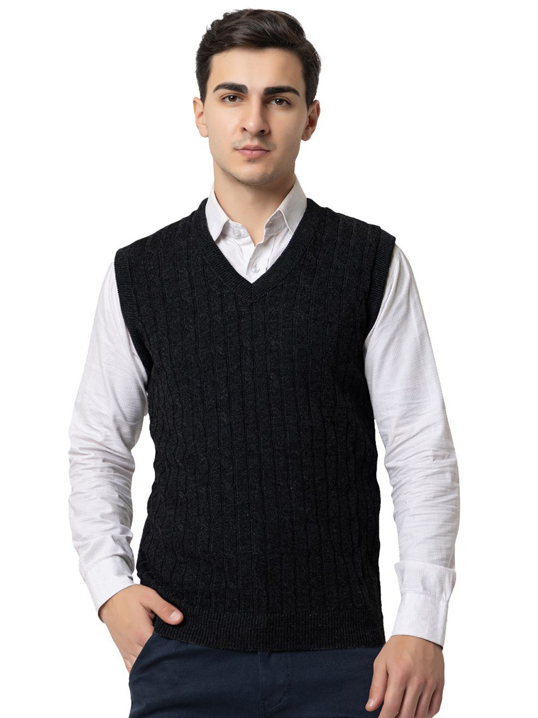 VENATORIA Men Cable Knit Sleeveless V-Neck Pullover Sweaters