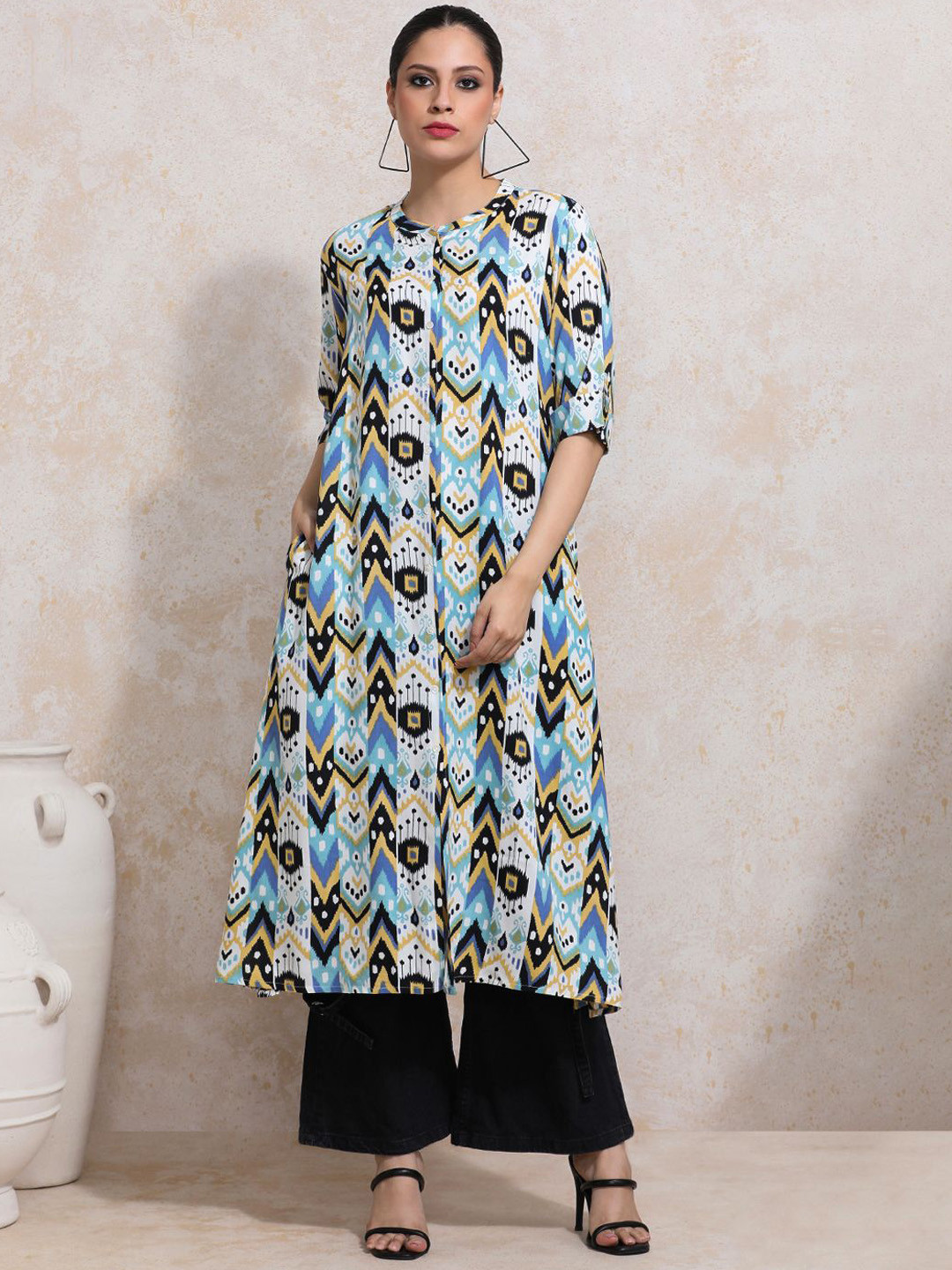 Moara Ethnic Motifs Printed Mandarin Collar Rolled-Up Sleeves A-Line Kurta