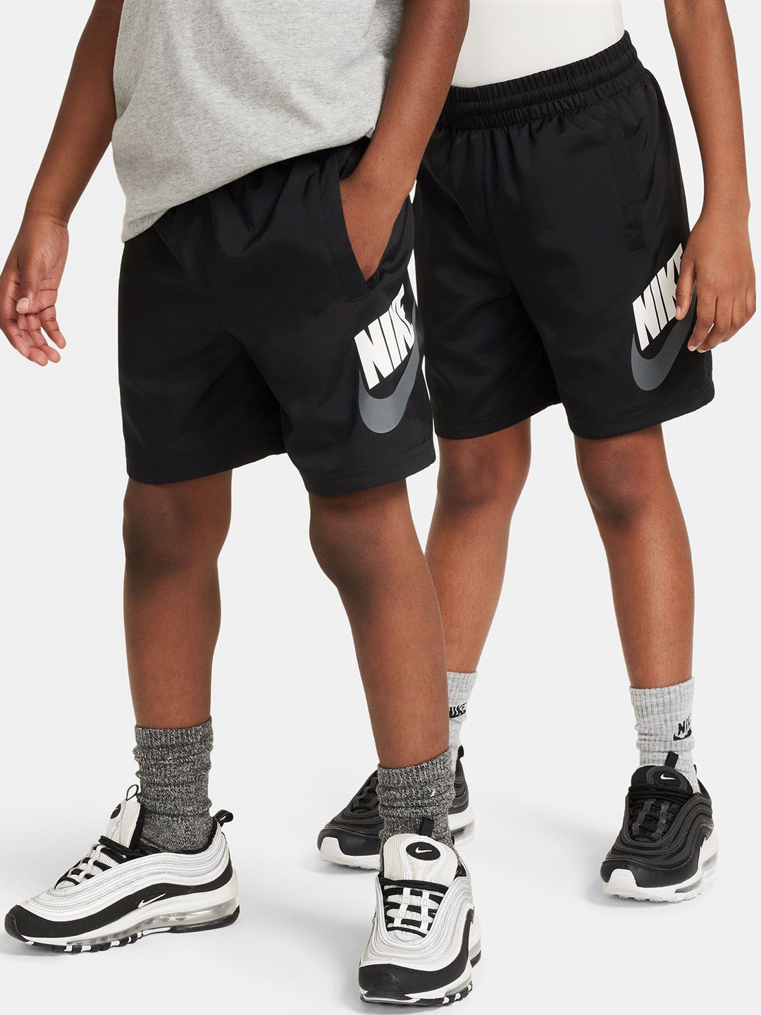Nike Sportswear Older Kids' Woven Shorts