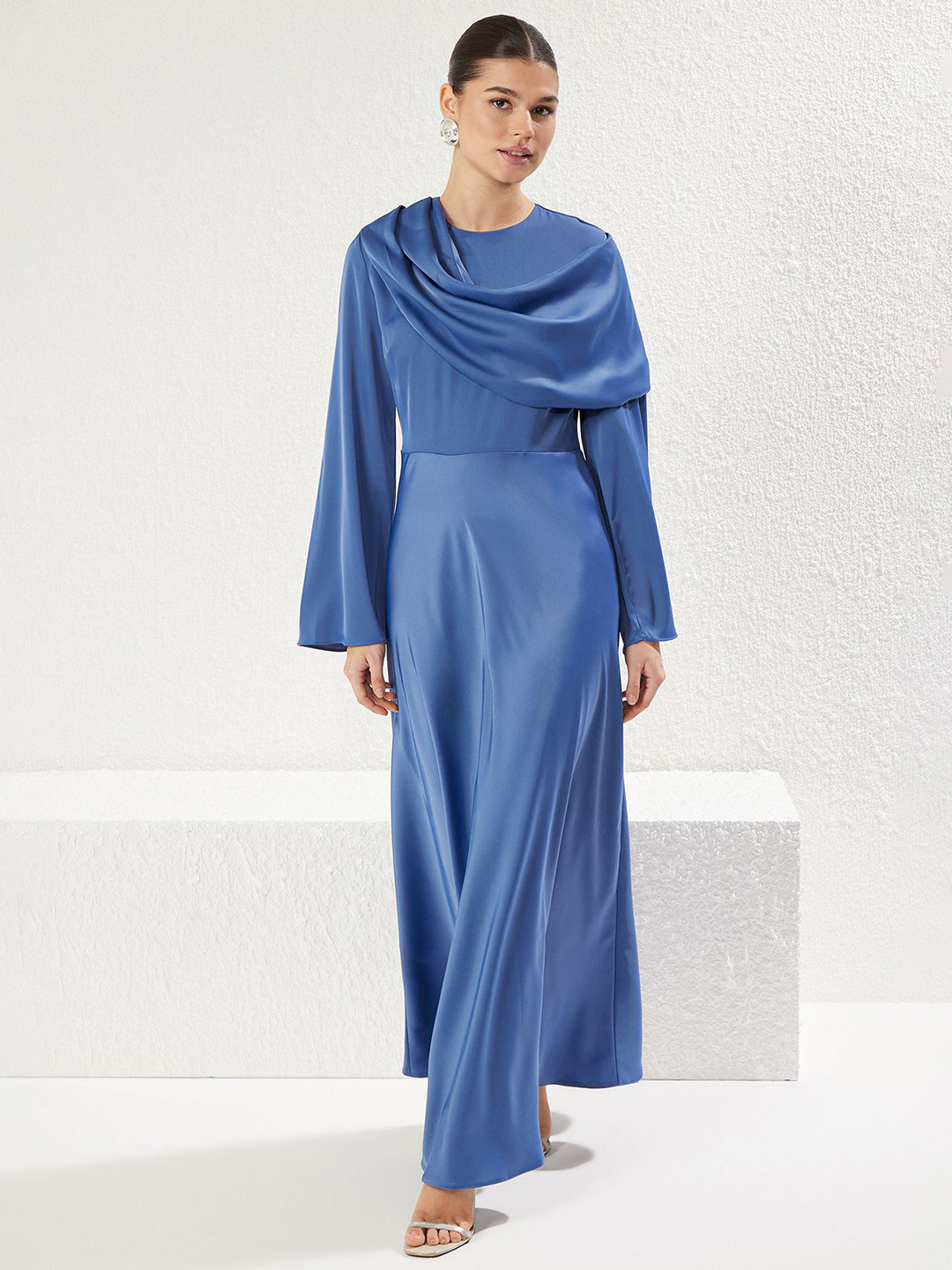 Trendyol Women Scarf Neck Flared Sleeves Maxi Dress