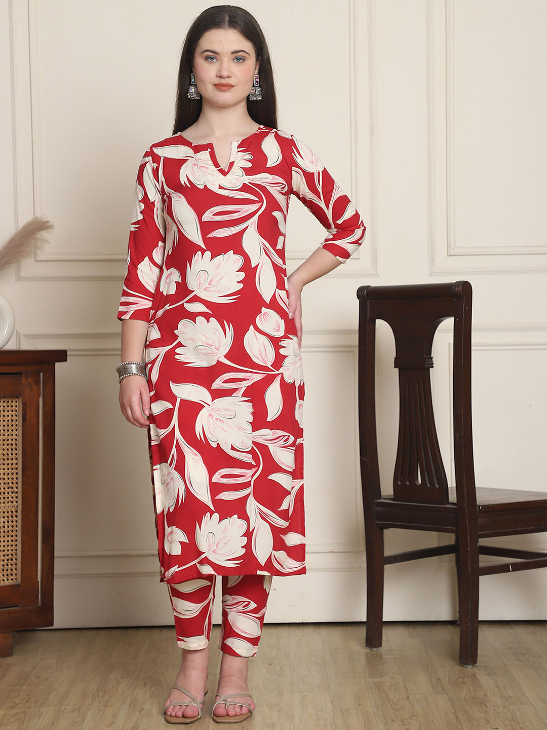 Merira Floral Printed Notch Neck Straight Kurta With Trousers