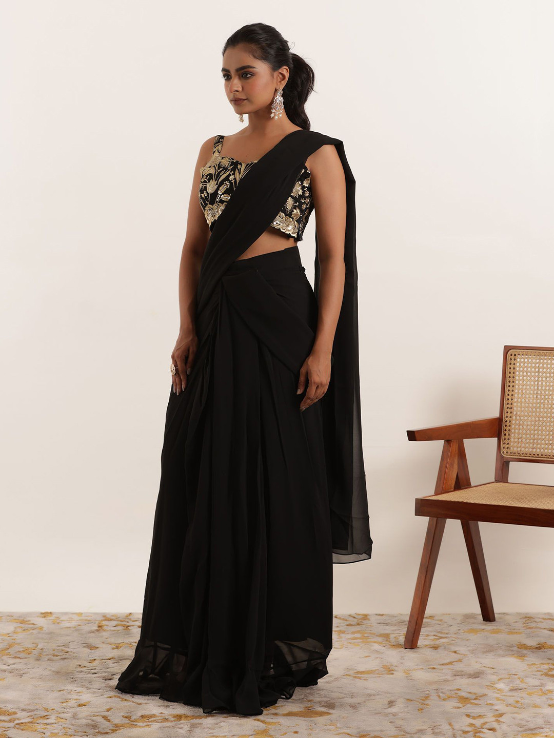 DEASHA INDIA Solid Ready To Wear Pure Georgette Saree