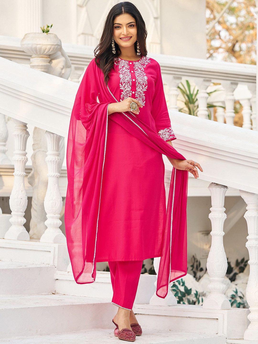 VIBE VISION Floral Thread Work Round Neck Pure Silk Kurta With Trousers & Dupatta