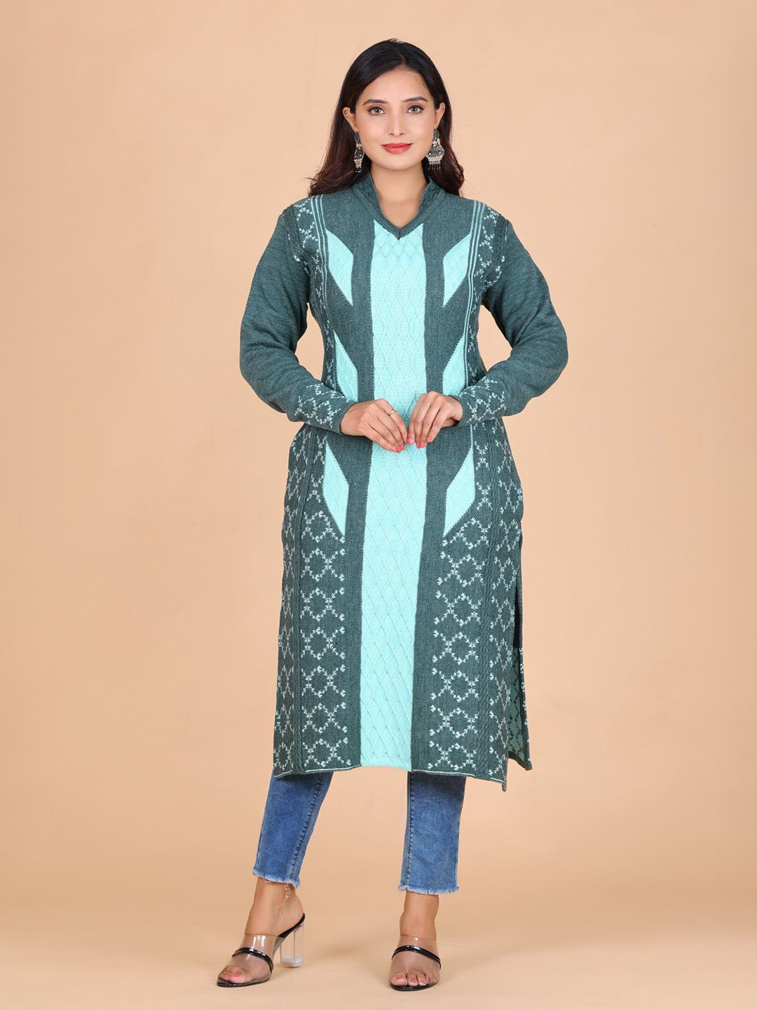 KNITZY Round Neck Self Design Woolen Kurta