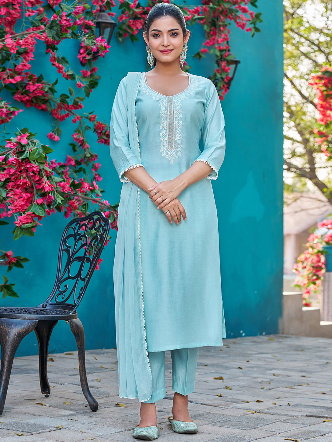 VIBE VISION Floral Embroidered Pure Silk Round Neck Straight Kurta With Trousers & Dupatta