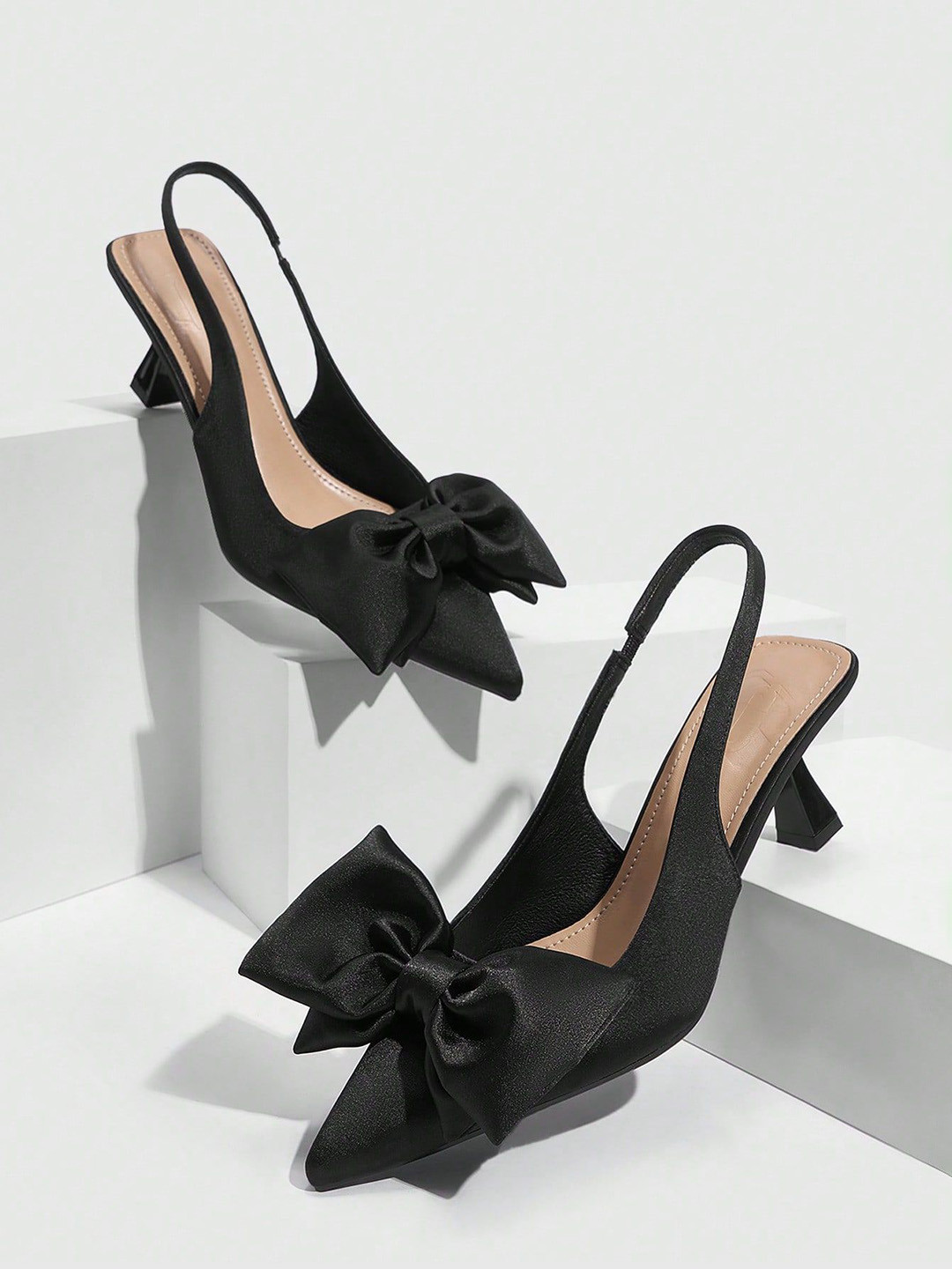 PURPLEHUNT PU Kitten Pointed Toe Heeled Pumps with Bows