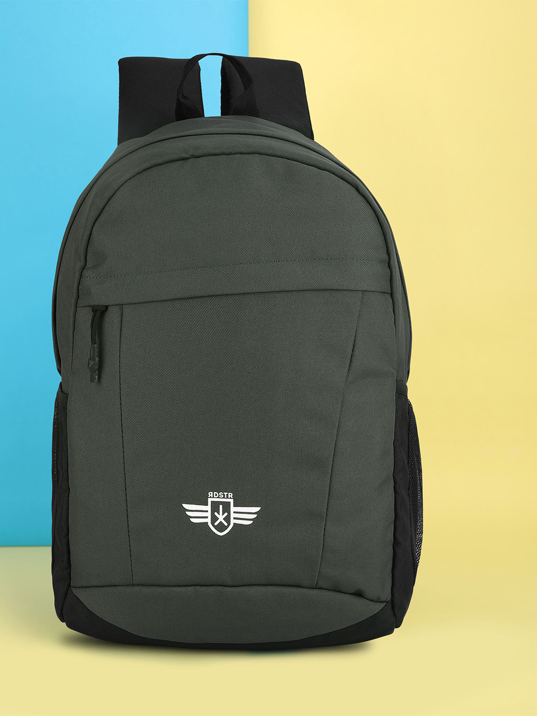 The Roadster Lifestyle Co Unisex Padded Shoulder Strap Backpack 16 L