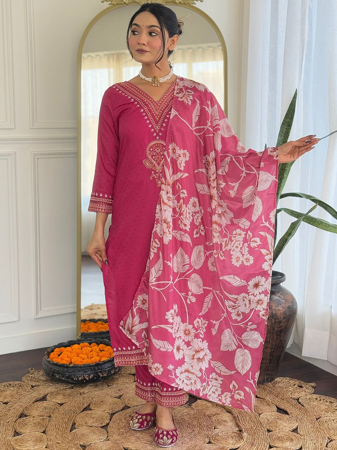 Wellesta Ethnic Motifs Embroidered V-Neck Straight Kurta With Trousers And Dupatta