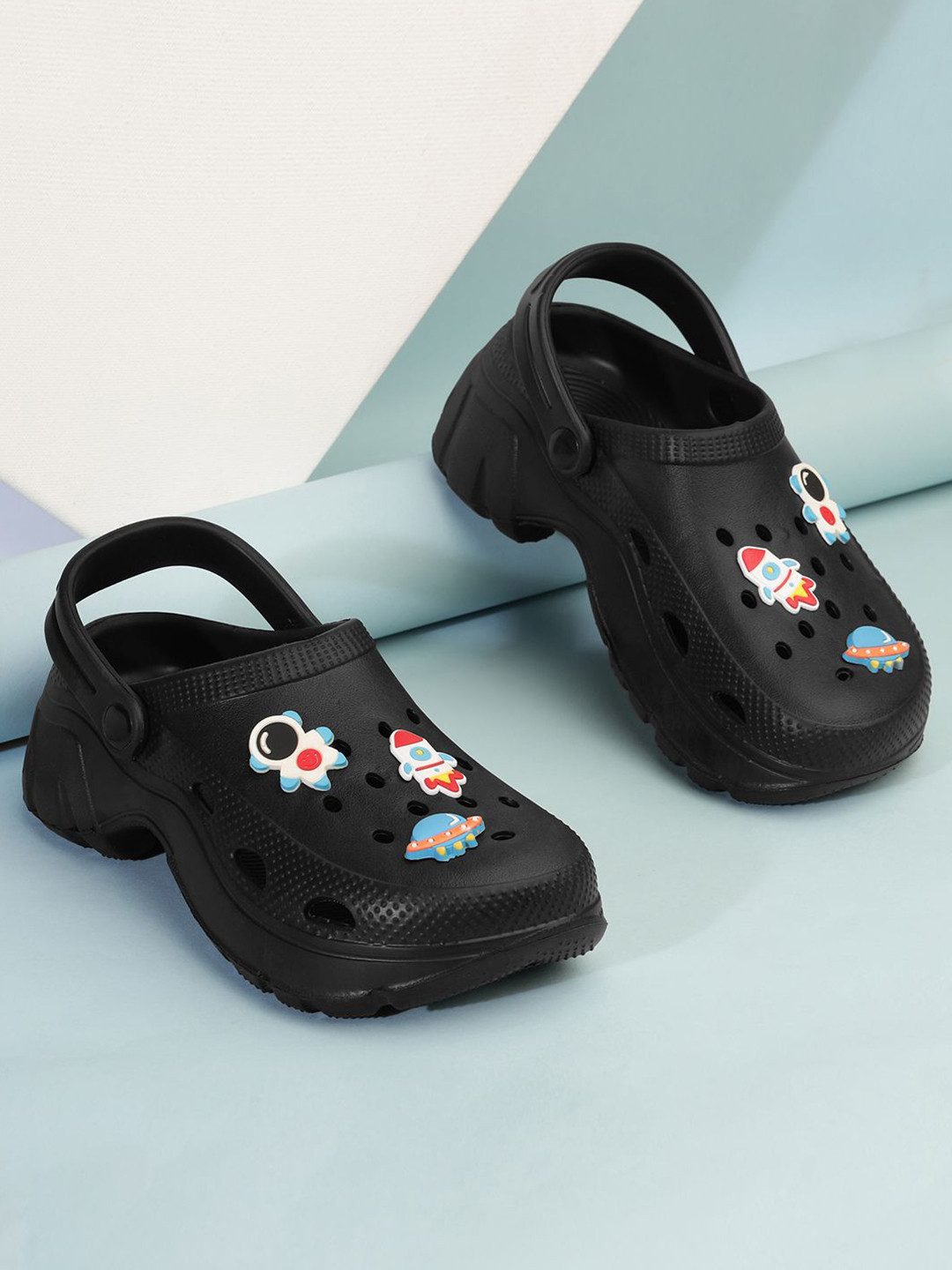 glitchez Women Clogs With Charms