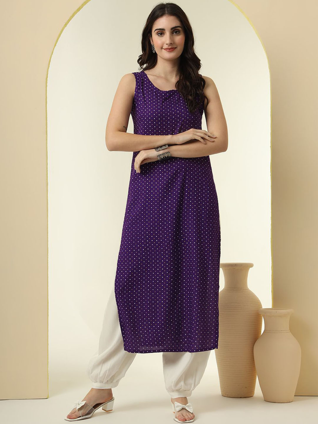 NYPA Bandhani Printed Round Neck Sleeveless Straight Kurta