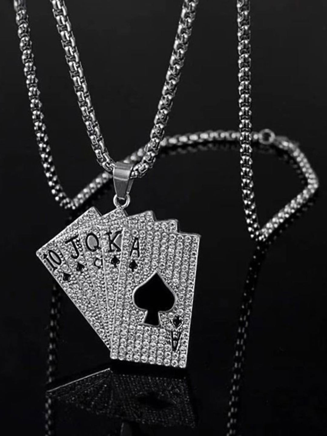 FIMBUL Silver Plated Rhinestone Studded Playing Card Poker Pendant With Chain
