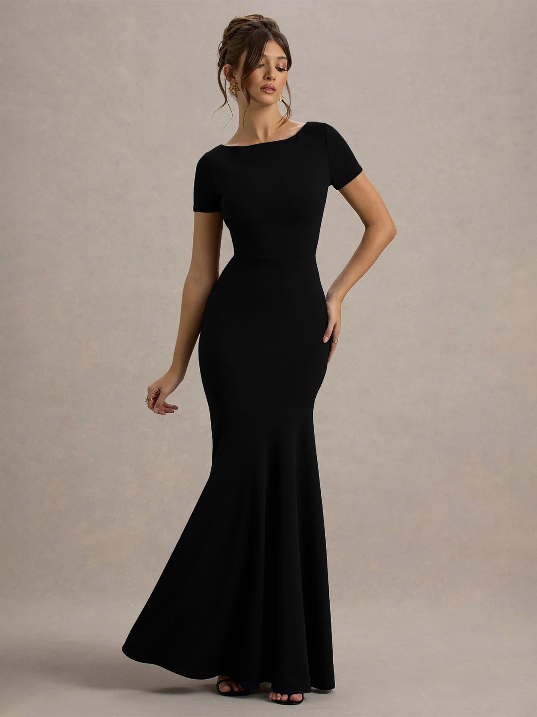 TRAQUILA Boat Neck Maxi Dress