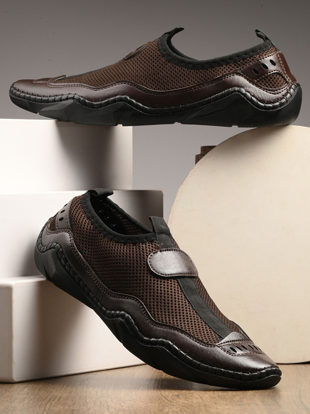 LEEPEETER Men Slip-On Sneakers