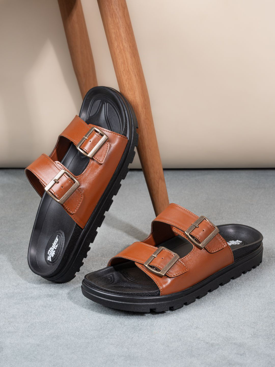 Roadster Men Sliders With Buckle