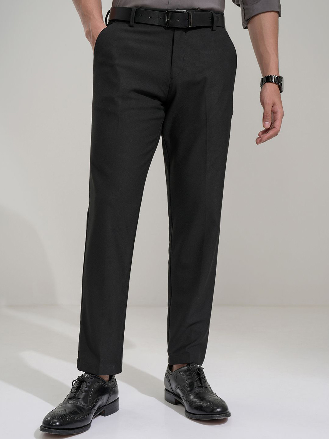 HIGHLANDER Men Comfort Slim Fit High-Rise Trousers