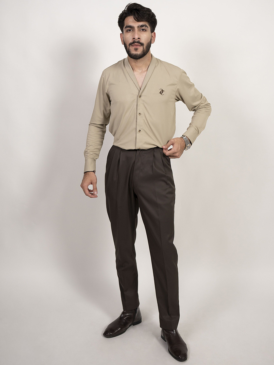 CABIN COMFY Men Tailored High-Rise Tapered Fit Lint Free Pleated Trousers