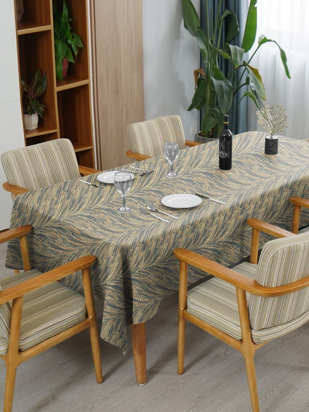 CASABLEU Blue & Green Printed 6-Seater Table Cover