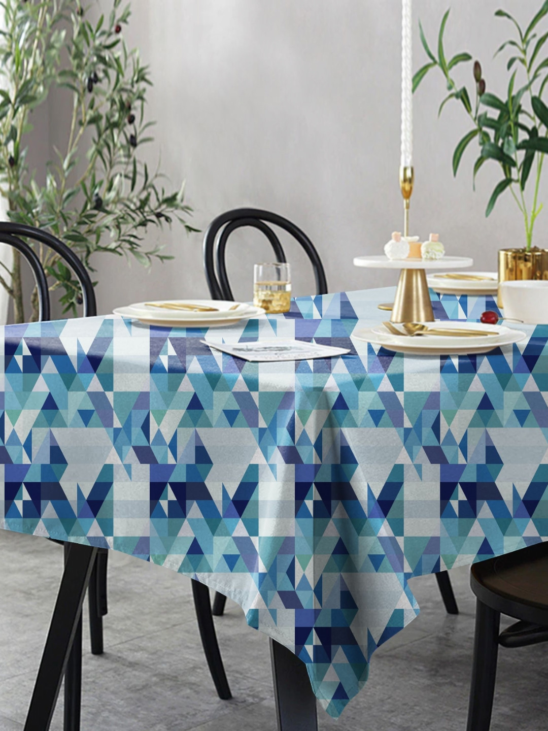 CASABLEU Premium Ruga Blue Geometric Printed Rectangle 6-Seater Table Covers