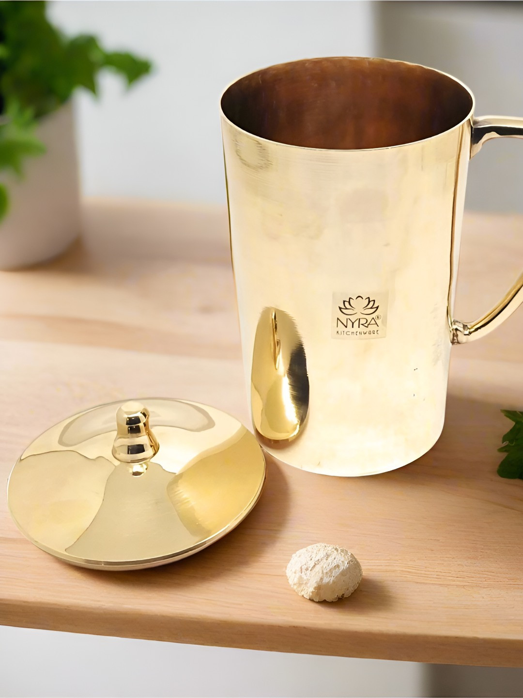 Nyra Kitchenware Traditional Jug with Lid | Ayurvedic Metal Jug - Health Benefits