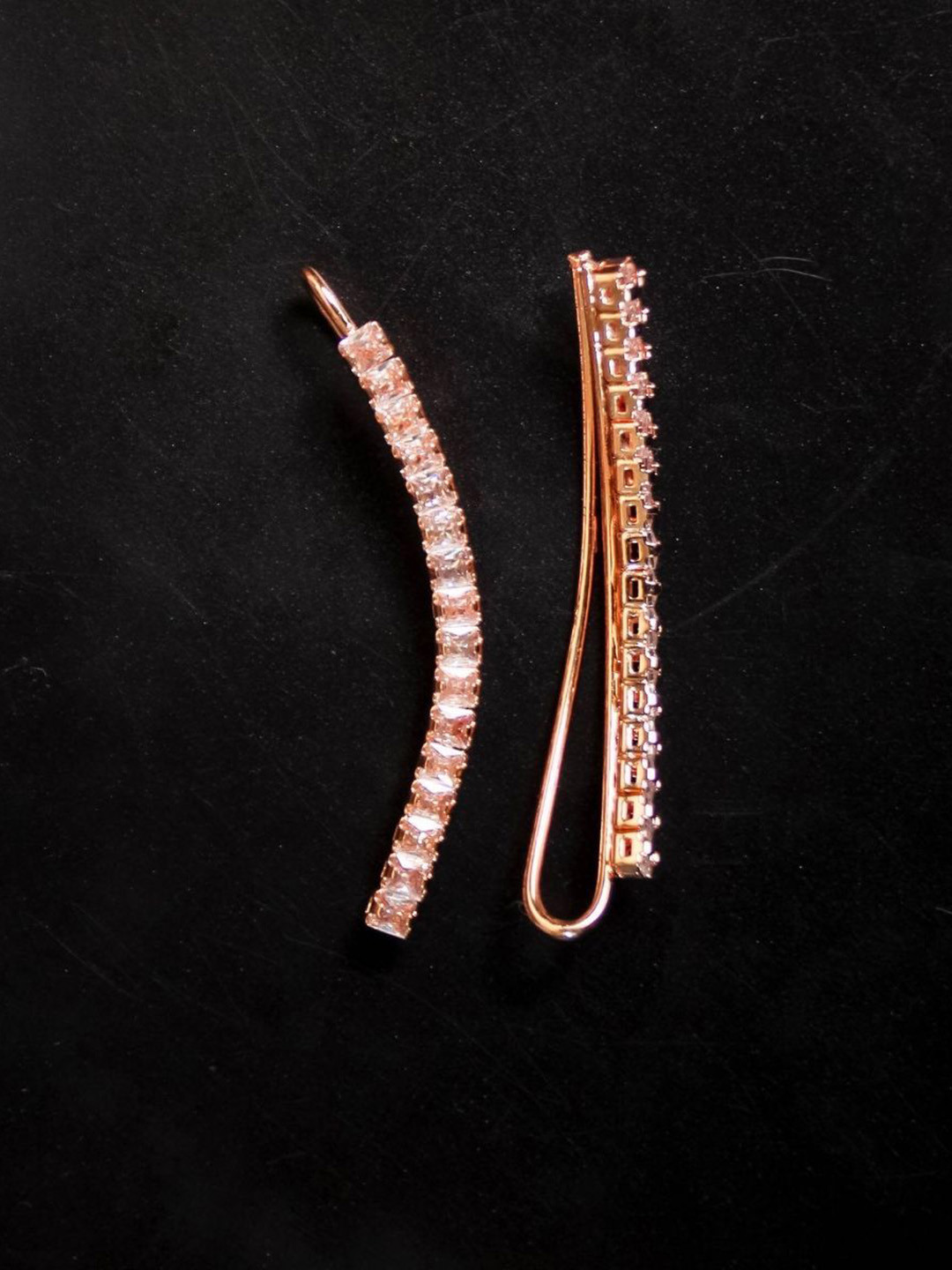 DressBerry Rose Gold-Plated American Diamond  Artificial Stones Contemporary Ear Cuff