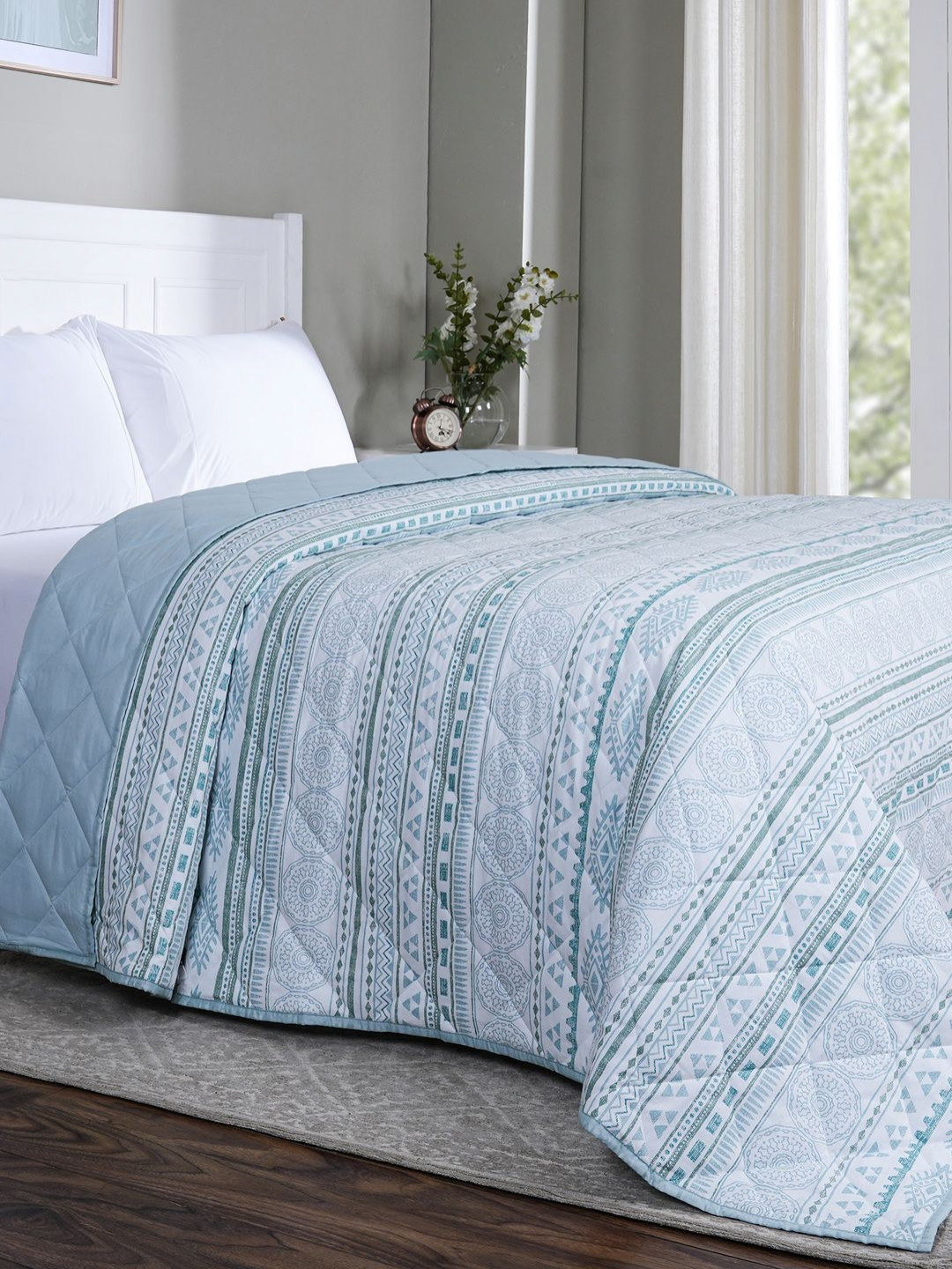 MASPAR Teal & White Geometric Printed Cotton Summer AC Room 110 GSM Double Bed Quilt